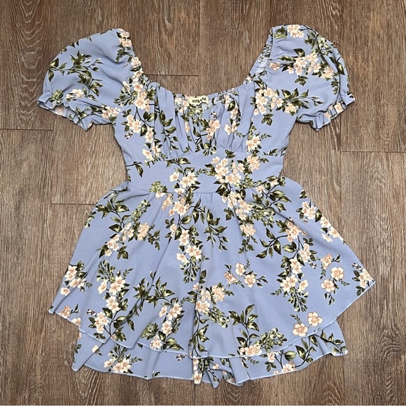 Inspired Hearts Pants - Inspired Hearts Floral Romper Blue Puff Sleeve Square Neck Ruffle | Size: Med